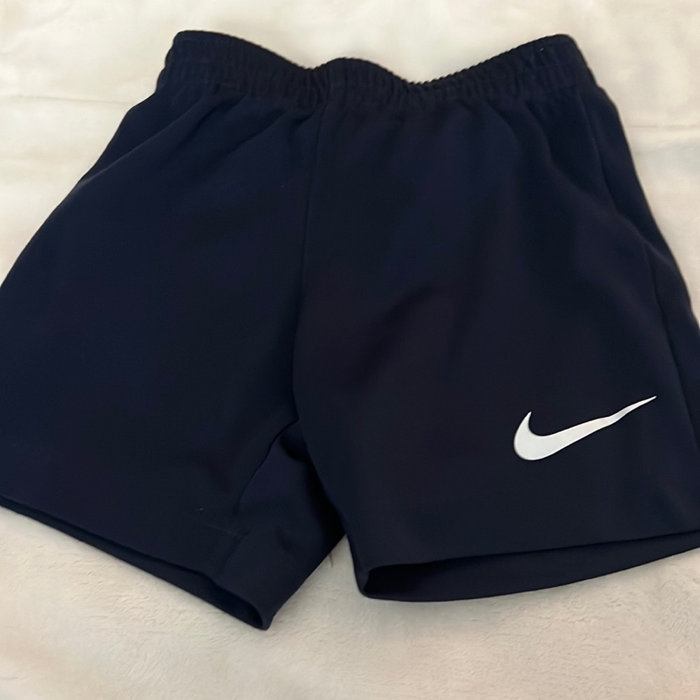 Boys navy Nike shorts